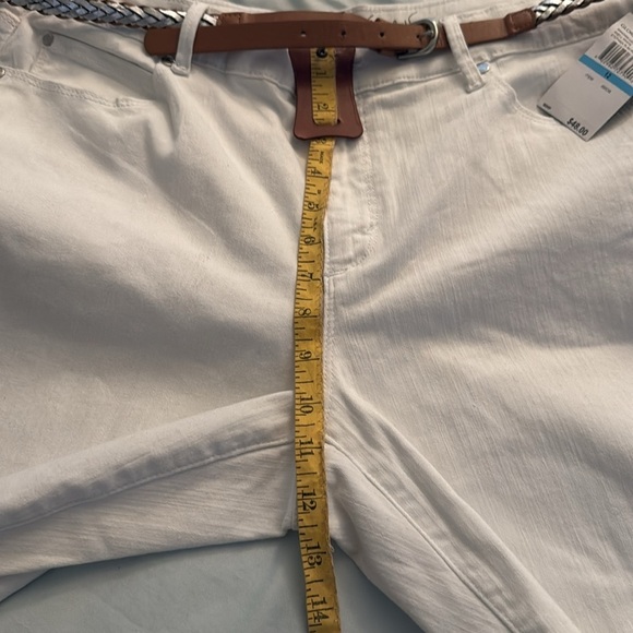 New Gloria Vanderbilt All Around Slimming Effect White Crop Roll-Up Pants - Picture 7 of 13